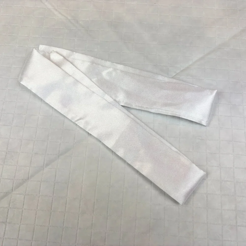 Minimalist elegant simple white satin skinny scarf twilly. New no tags